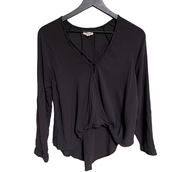 Silence and Noise faux cross cross wrap lightweight shirt - Picture 1 of 11